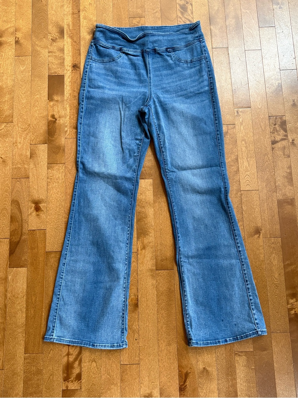 American Eagle Luxe Stretch Pull-On High-Waisted Flare Jeans ~ Large
